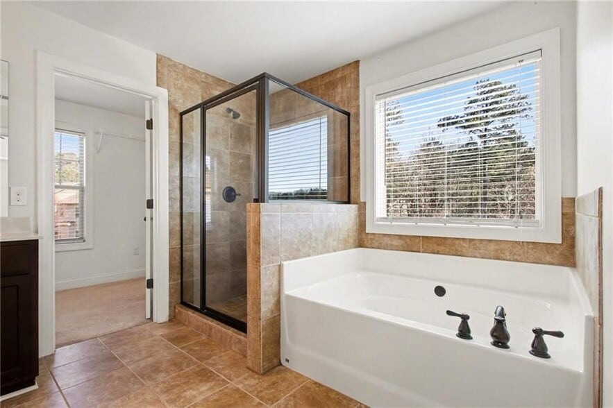 Building Photo - 2260 Harvest Ridge Cir NE