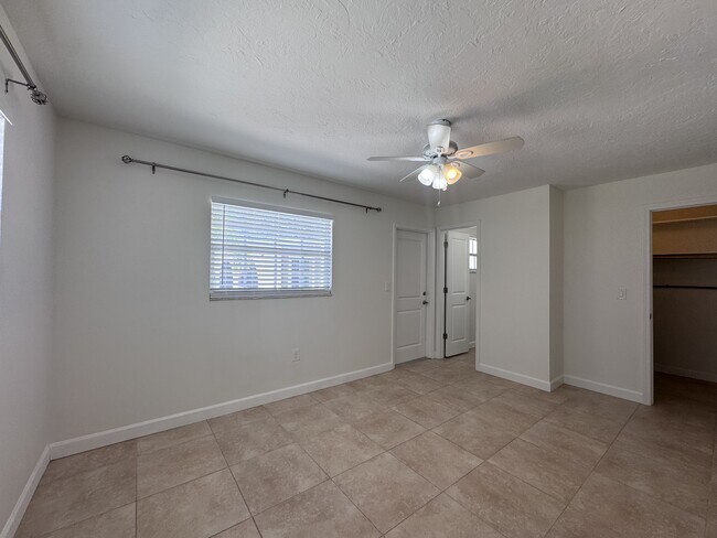 Building Photo - 420 Palmetto Ct