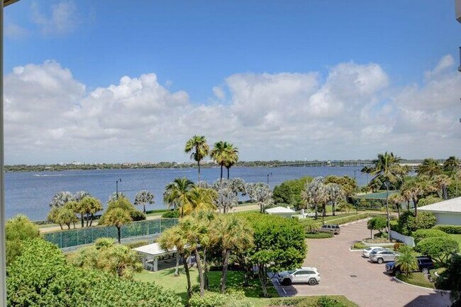 Building Photo - 3200 S Ocean Blvd