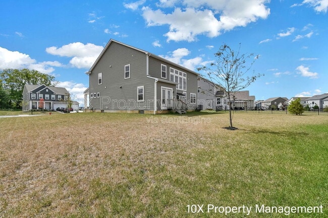Building Photo - 592 Courtright Dr