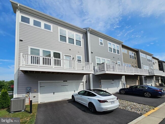 Building Photo - 17235 Branched Oak Rd