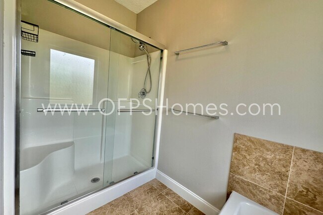 Building Photo - 4542 Annabelle Ln