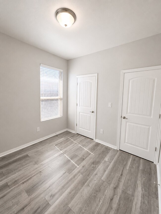 Building Photo - 7208 Brooks Ranch Rd