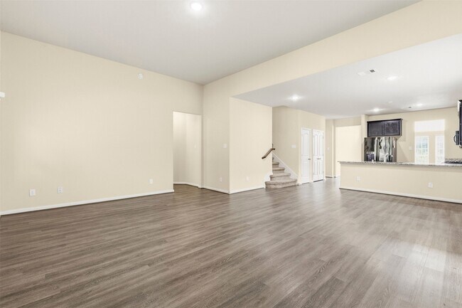 Building Photo - 6131 Carpenters Cove Ln
