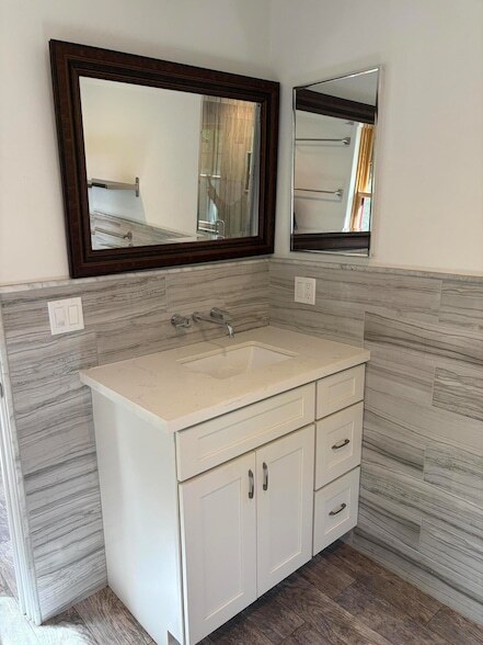 Building Photo - 60 Crestview Ln