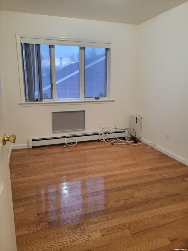 Building Photo - 40-24 191st St