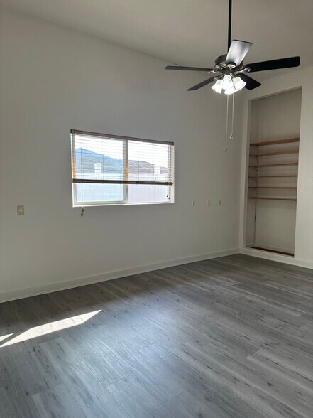 Building Photo - 73-986-986 Kukuinui St