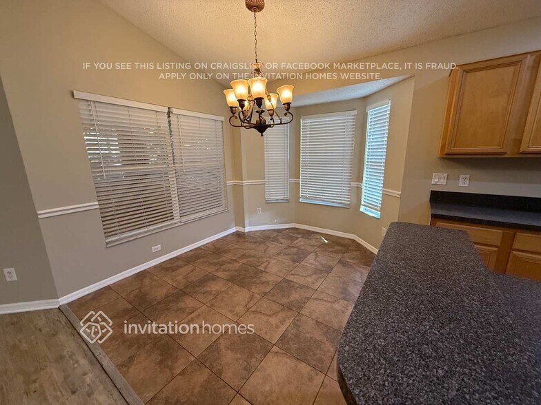 Building Photo - 3620 Seminole Dr