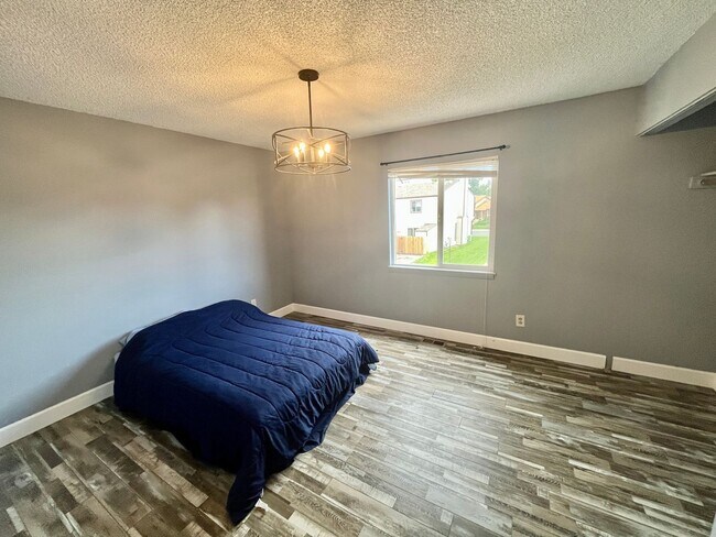 Building Photo - 7618 Lexington Manor Dr
