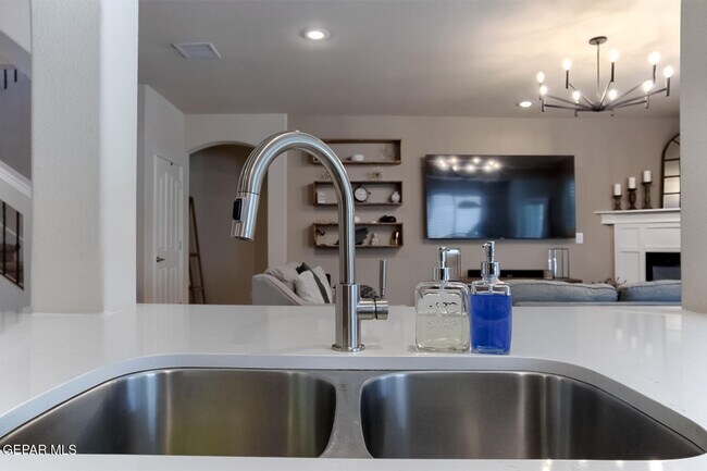 Building Photo - 7317 Autumn Sage Dr