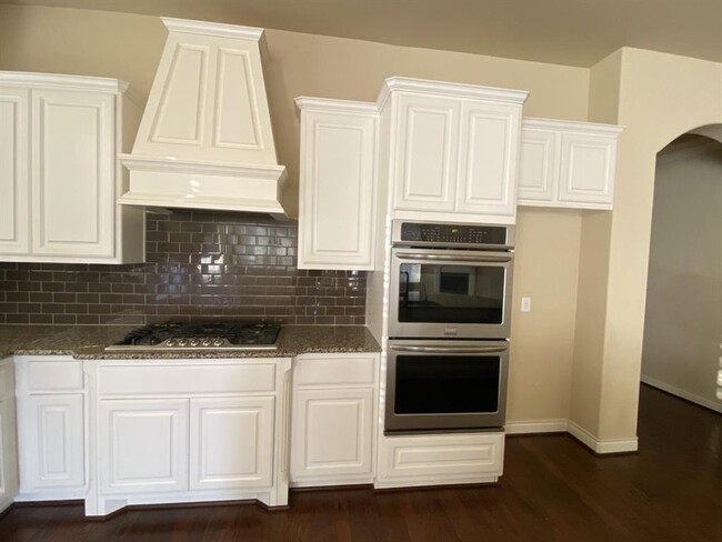 Building Photo - 23302 Preserve Bend Cir