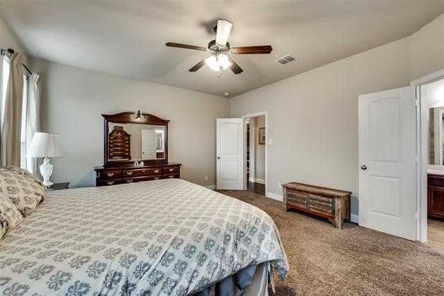 Building Photo - 1325 Realoaks Dr