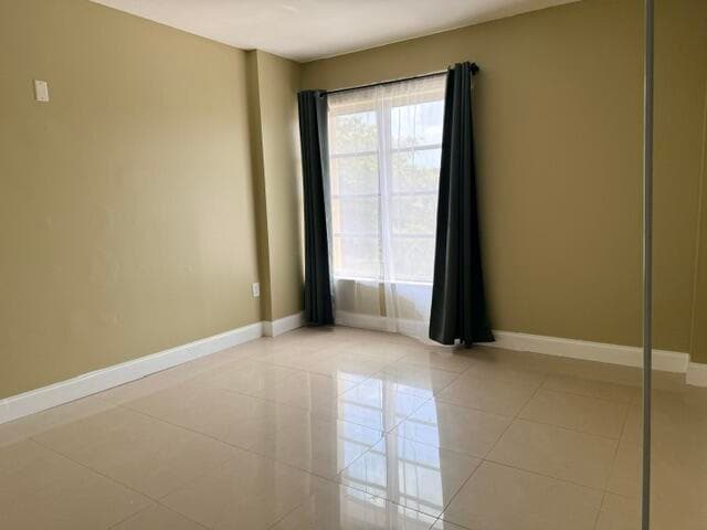 Building Photo - 4154 Inverrary Dr