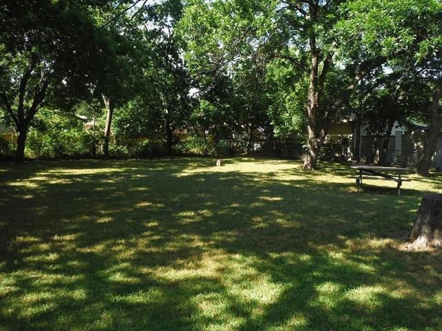 Building Photo - 816 E Texas St