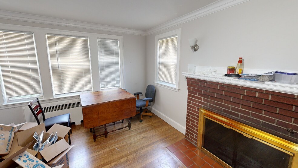Building Photo - 25 Greycliff Rd