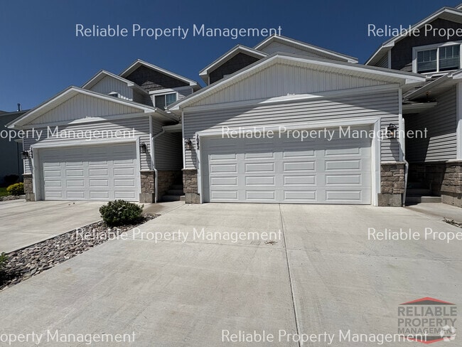 Building Photo - 1042 Villa Vista Dr