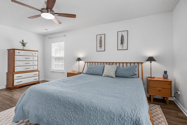 Building Photo - Ranch Style Home in Hunt Club For Rent!