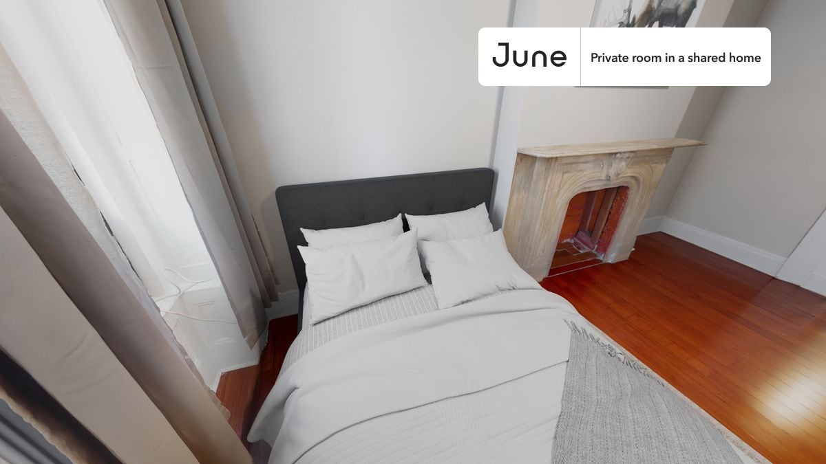 Building Photo - Room in Shared 3 bed/2 bath home