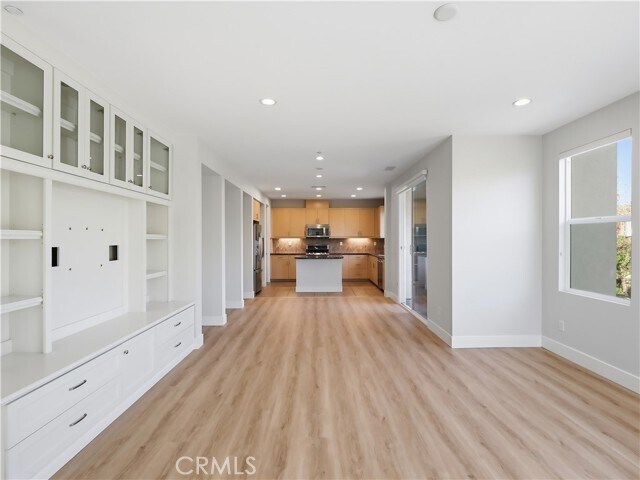 Building Photo - 1 Vantis Dr