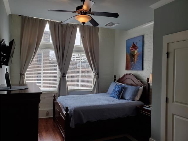 Building Photo - 216 Chartres St