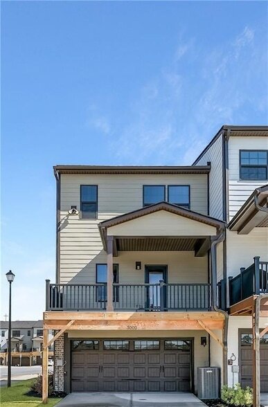 Building Photo - 3000 Zuma St