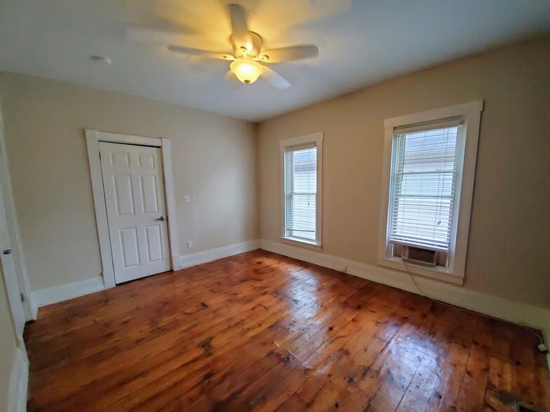 Middle Bedroom - 265 S Skidmore St