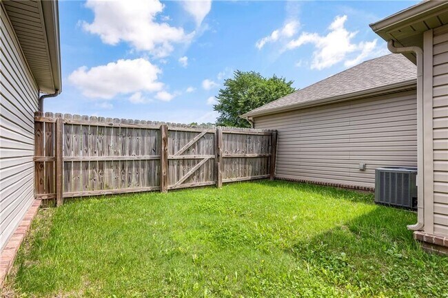 Building Photo - 4002 S W Capstone Ave