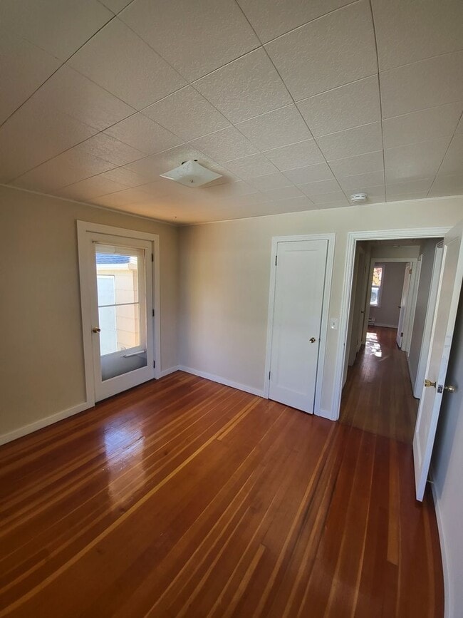 Building Photo - Cute House Close to W.F West High School!