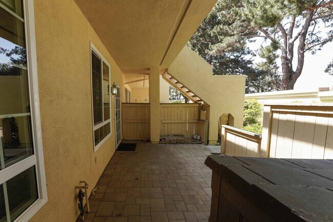 Building Photo - ****AVAILABLE NOW!! TWO BEDROOM TWO BATH CONDO IN GREAT LOCATION!!!!!!