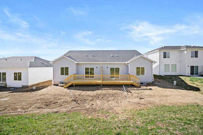 Building Photo - Brand New Townhome - Incredible Space