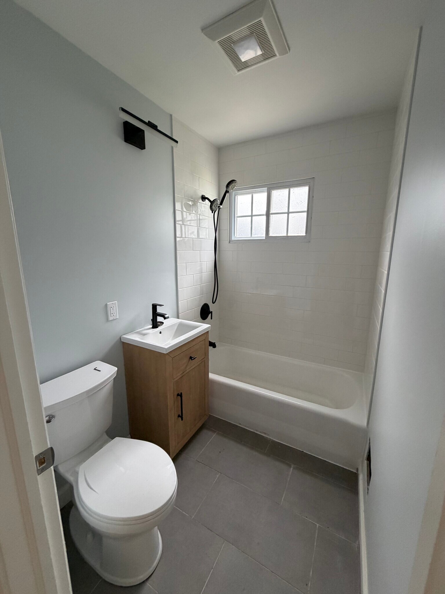 Building Photo - 2113 Seward St