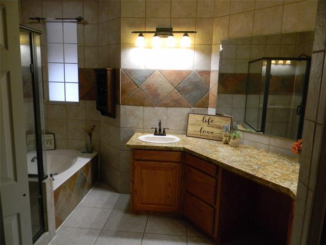 Building Photo - 416 Roland Dr