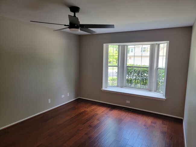 Building Photo - 102 Stirling Ln
