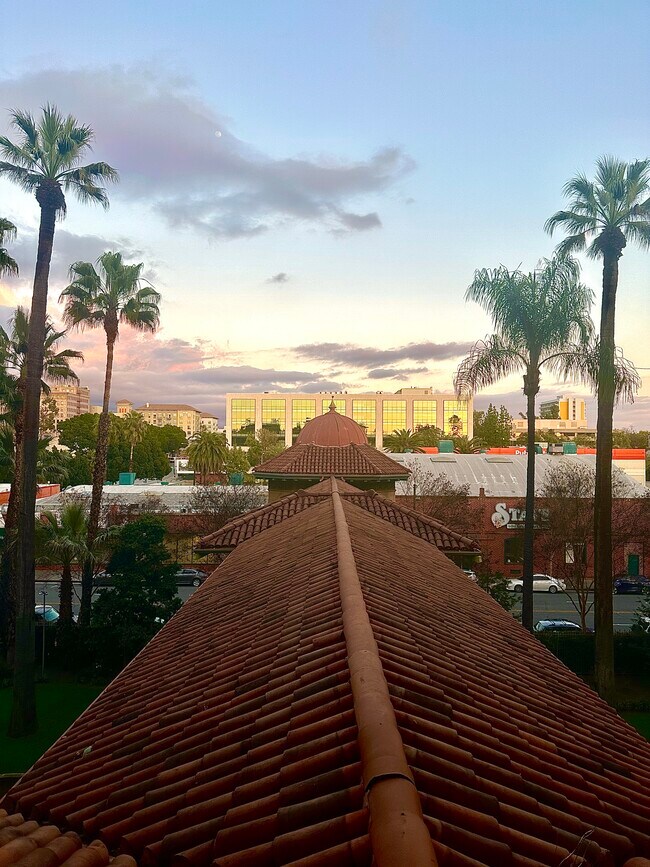 Bedroom view - 99 S Raymond Ave