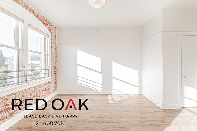 Primary Photo - 102 N Glendale Ave