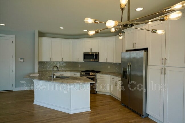 Building Photo - 2900 Torbett St