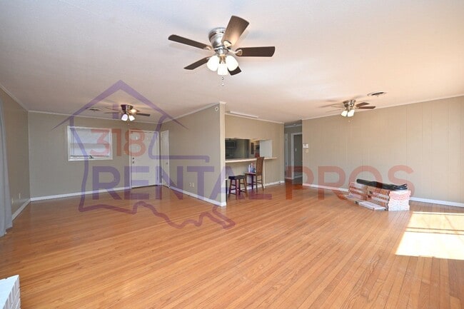 Building Photo - 1707 Lind Dr
