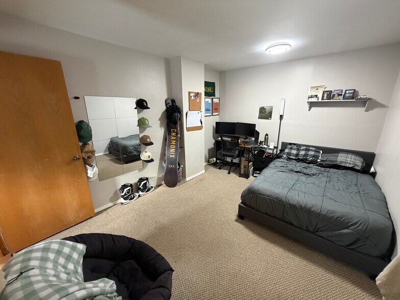 Bedroom #1 - 917 11th Ave N