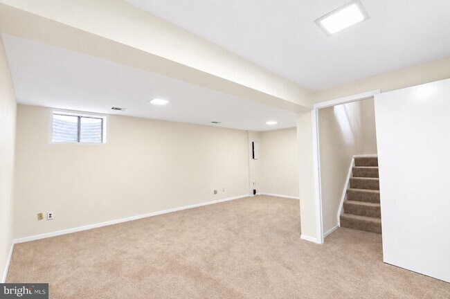 Building Photo - 6049 Forrest Hollow Ln