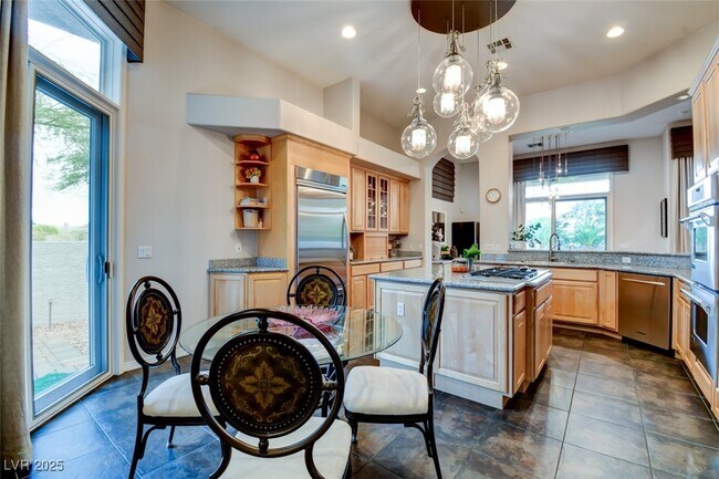 Building Photo - 304 Mesa Rim Ct