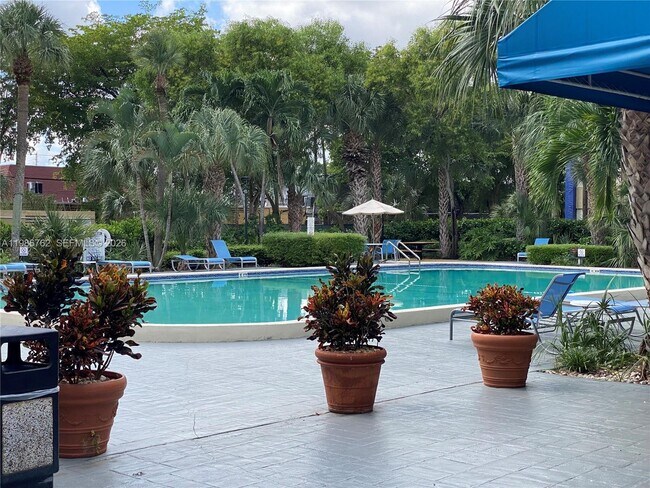 Building Photo - 4550 NW 9th St