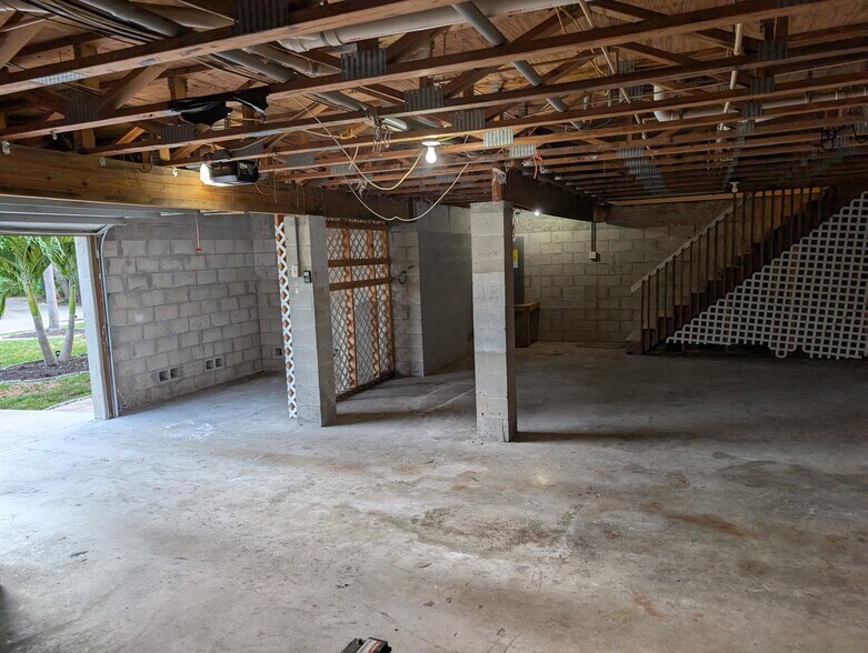 Building Photo - 3625 Riviera Cir