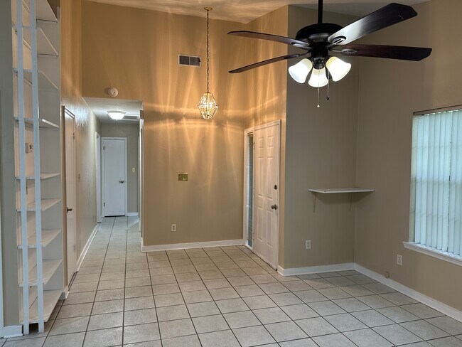 Building Photo - 2400 Talco Hills Dr