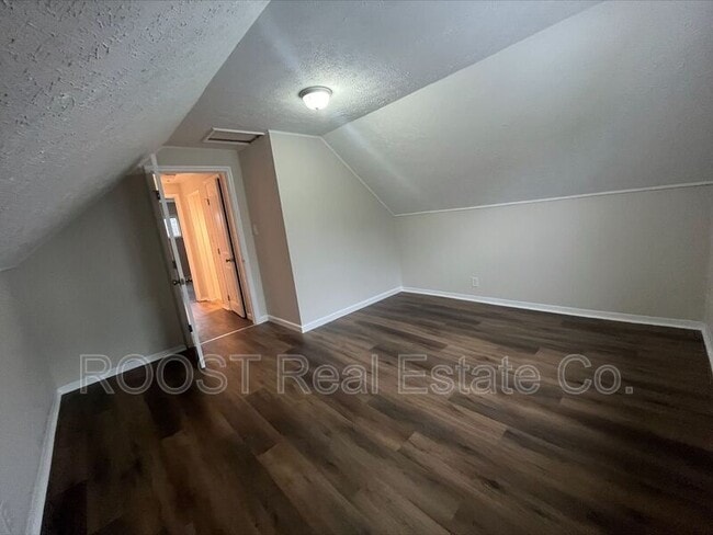 Building Photo - 1150 Elderwood Ave