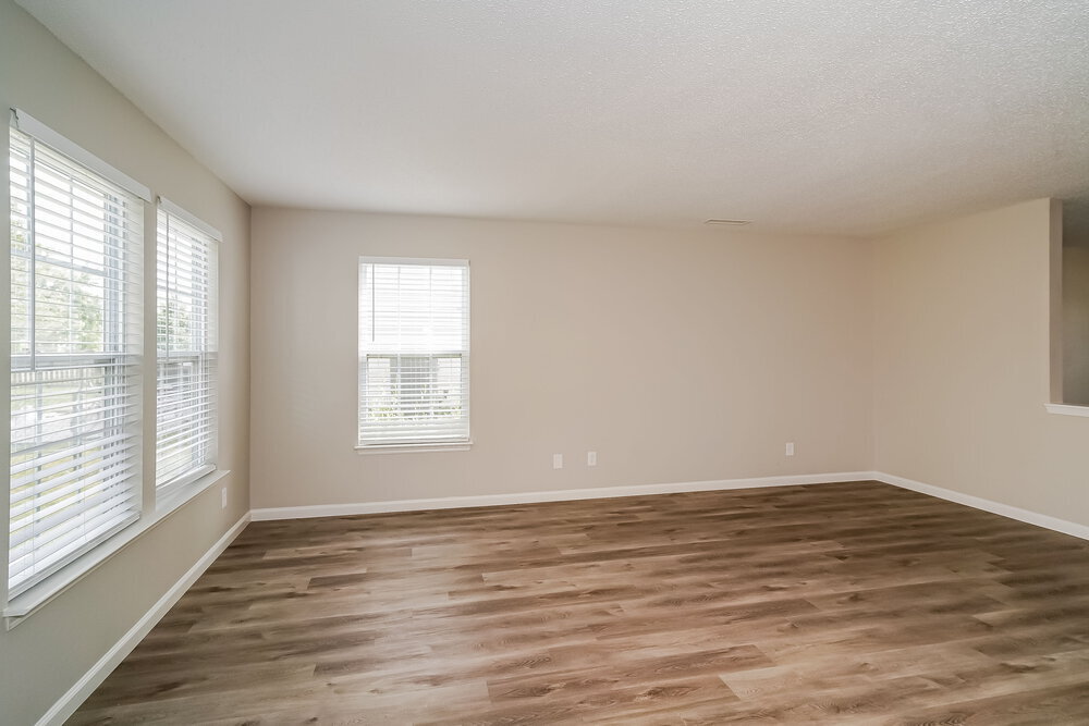 Building Photo - 5609 Woodland Trace Blvd