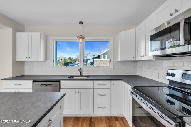 Building Photo - 525 Washington Blvd