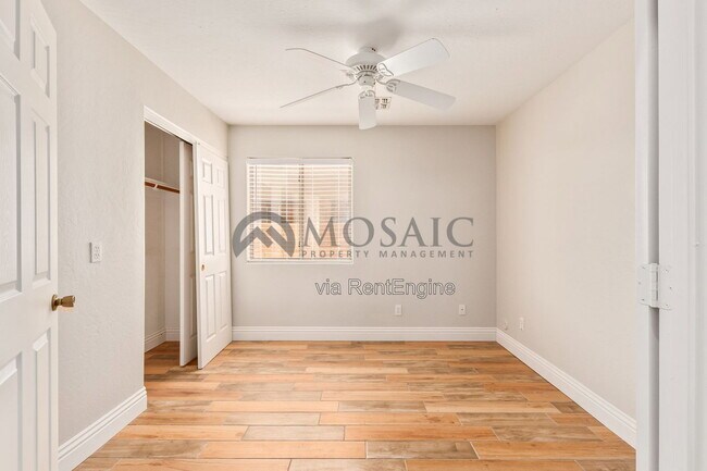 Building Photo - 3381 E Flamingo Ct