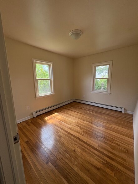 Bedroom 2 - 137 Worcester Ave