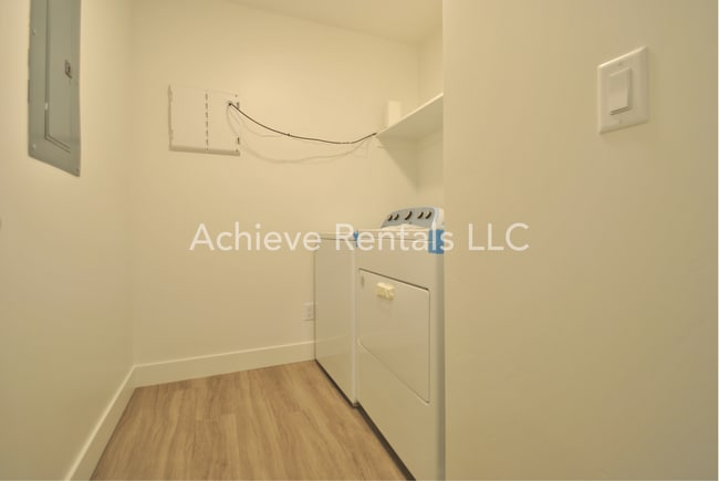 Building Photo - 1219 W 1870 S