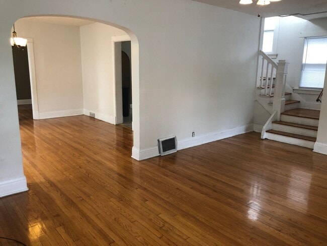 Building Photo - JUNE move in, 6BR house